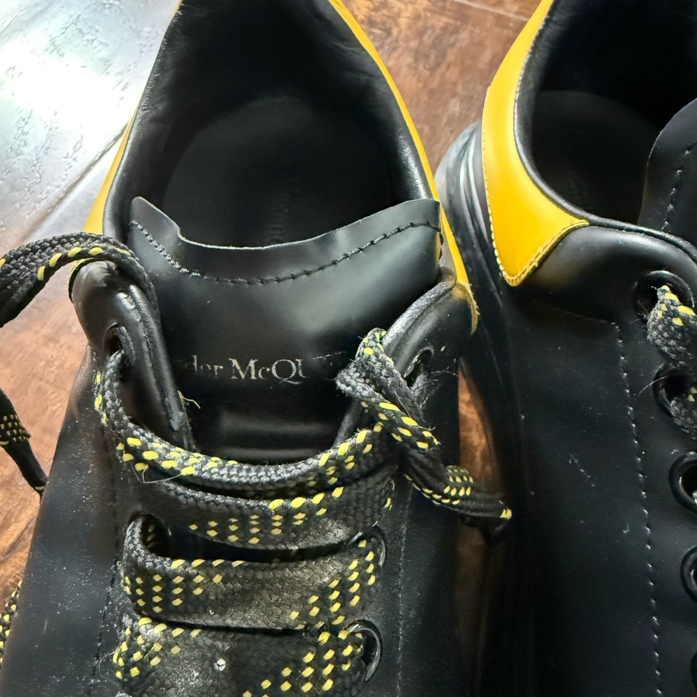 Alexander McQueen Black and Yellow Sneakers EU 42 - Picture 3 of 15